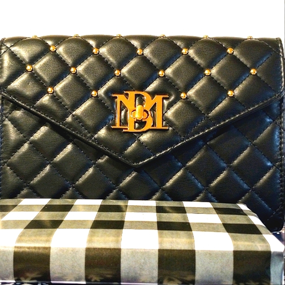 Badgley Mischka, Gorgeous, Quilted, Turn lock, New with Tags, Black